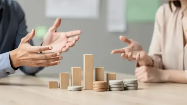 Angebotskalkulation für Dienstleister: Tipps zur Erstellung präziser Angebote