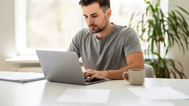 Betriebsversicherungen für Freelancer und UGs im Vergleich zur Risikoabsicherung