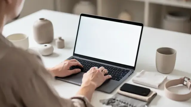 Vergleich der besten Onlineshop Software für Freiberufler auf einem Blogartikel