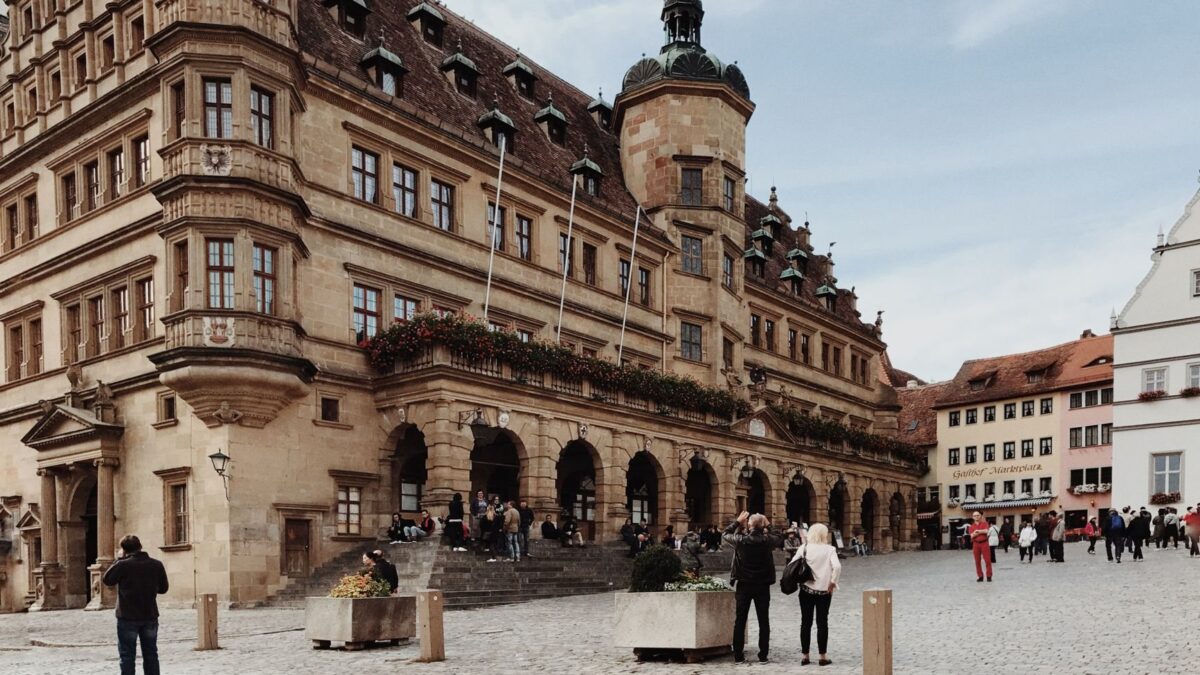 Kommunale Verwaltung: Regionale Unterschiede im Alltag