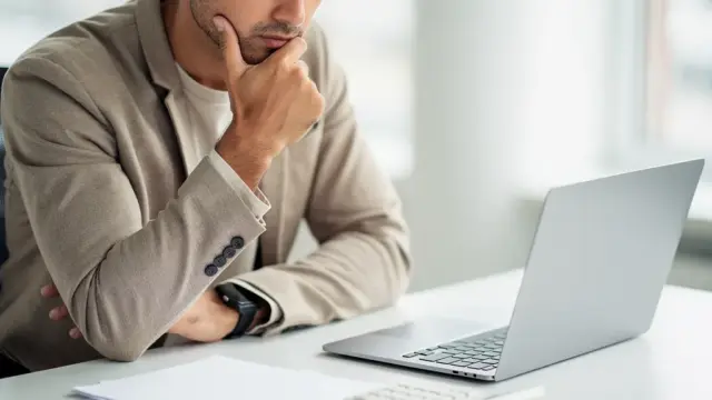 Steuerfallen bei der Gründung vermeiden: Tipps für Gründer zu Scheinselbstständigkeit