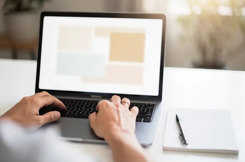 Webseite für Existenzgründer: Tipps zu Kosten und Plattformen für Online-Präsenz