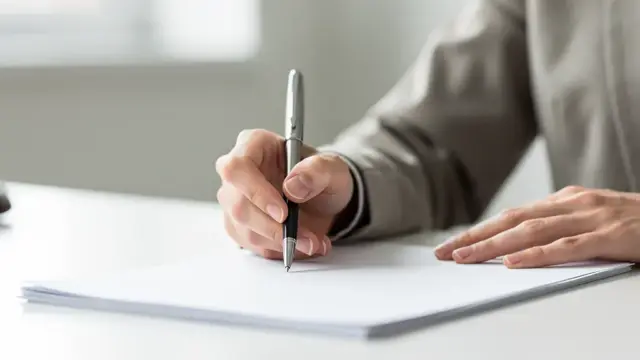 Wettbewerbsverbot-Klauseln in Gründungsverträgen effektiv überprüfen zur Sicherung unternehmerischer Interessen